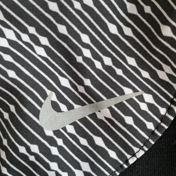 Nike shorts - Picture 3 of 4